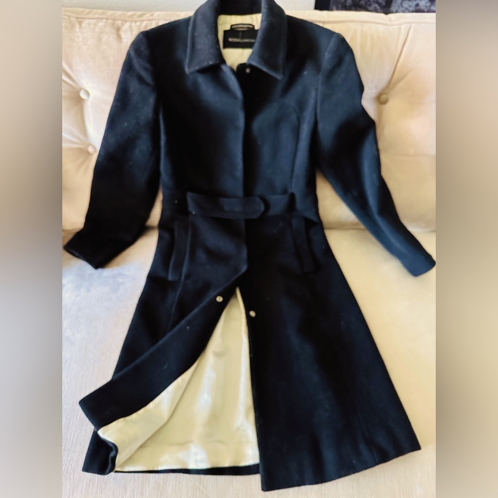 Beautiful Women’s Moda Wool Black Coat